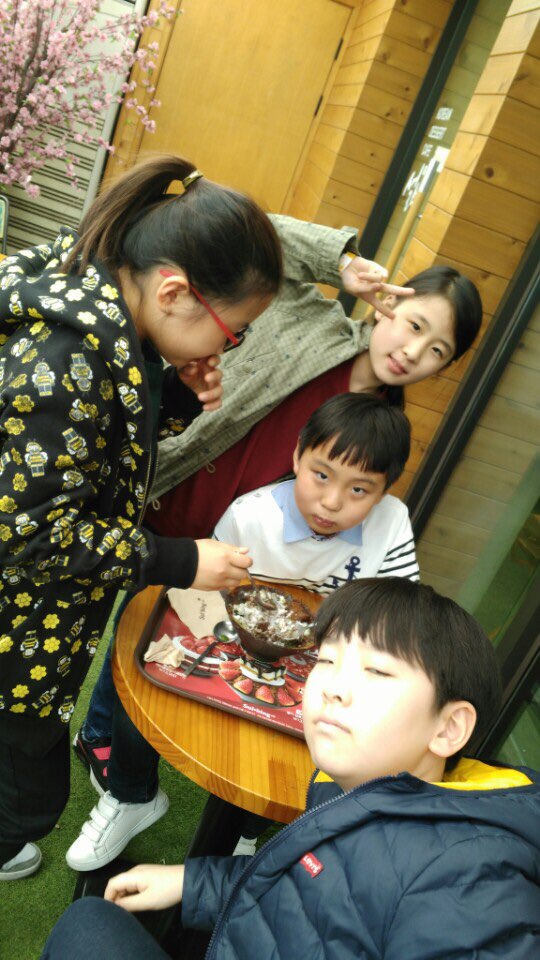 db25415a74e74b5dca3a2d7975e44bfb.jpg