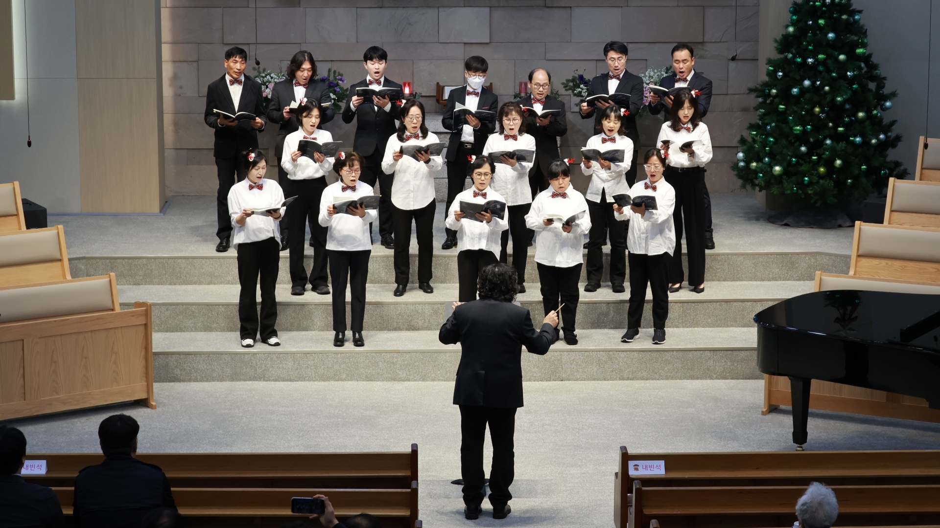 605. 샬롬찬양대 2c.JPG