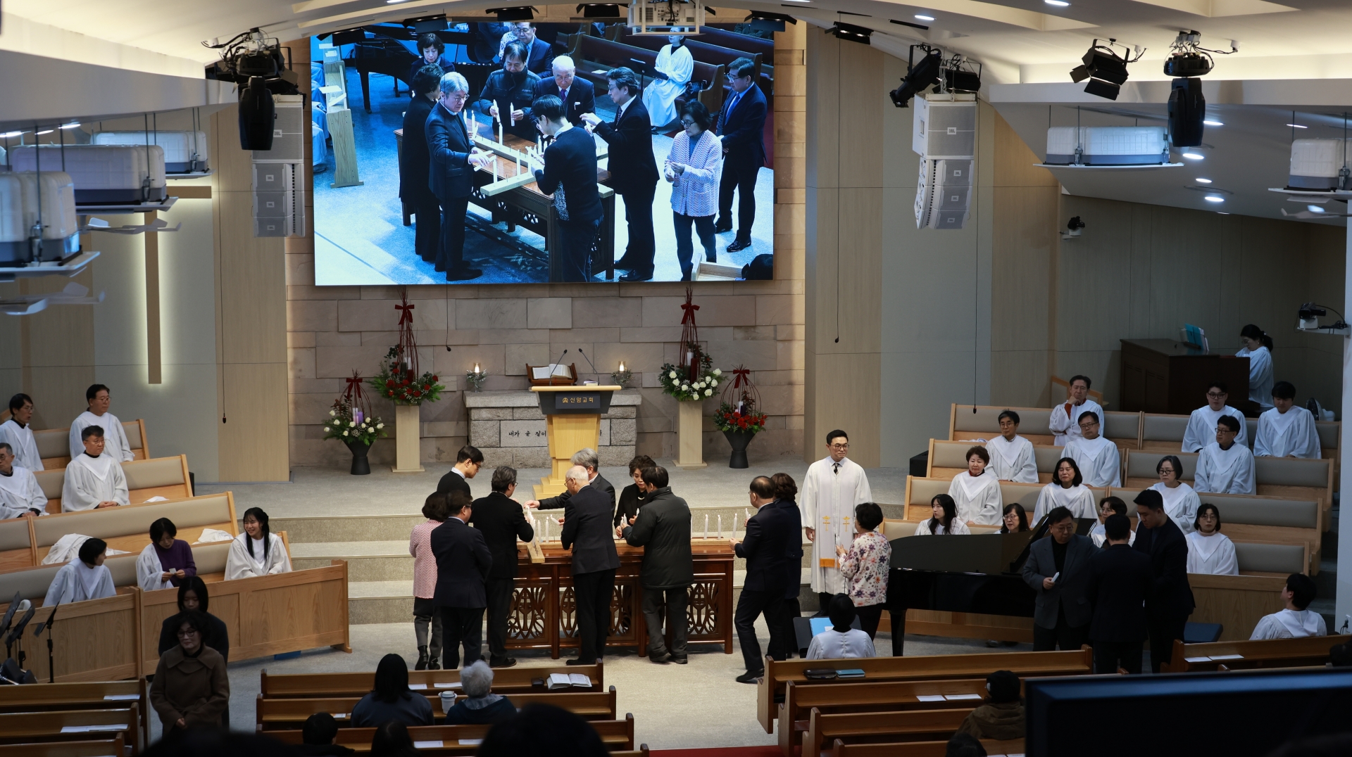 13. 십자가점화 2c.JPG